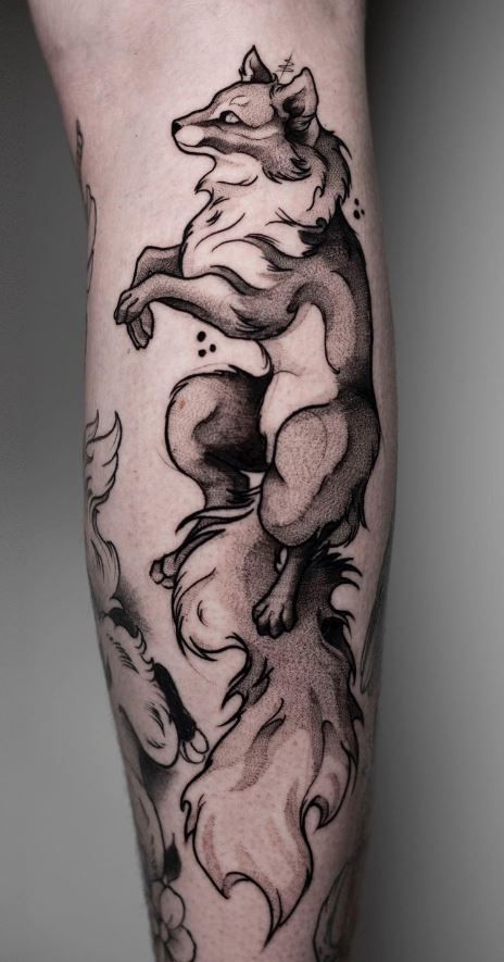 Delicate Animal Tattoo, Maincoon Tattoo, Sketchbook Tattoo Style, Animal Skull Knee Tattoo, Therian Tattoo, Fox Tattoo Sleeve, Japanese Fox Tattoo Design, Black And White Tattoo Ideas, Dark Fox Tattoo