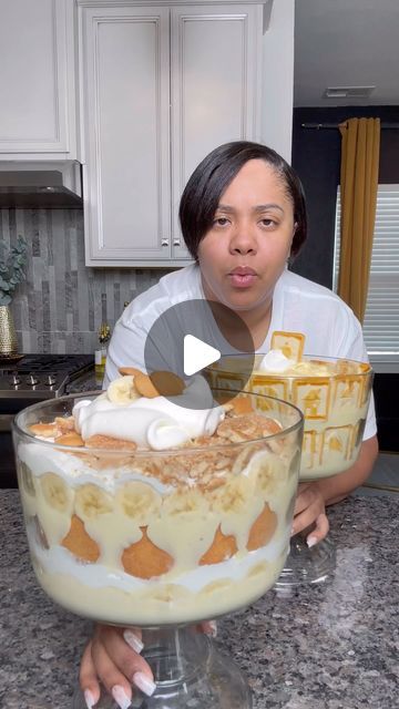 Kimberly Nichols on Instagram: "RECIPES BELOW: Battle of the banana pudding! I should post this and log off lmao cuz imma still make it WITH THE BOX lol ion currrrr! But I posted both recipes for yall below BECAUSE YALL SPOILT! Box mix: 2 3.4oz boxes of instant french vanilla pudding Half a 3.4 box of instant banana cream pudding 3.5 cups whole milk 1 block softened cream cheese 1 can sweetened condensed milk 1 tsp vanilla extract 1 tsp cinnamon Dash of nutmeg (I said a DASH) 1/2 cup sugar Half a container of cool whip (you can add the whole thing to make it creamier) 3 packs of chessman cookies Mix both the puddings together with the milk. Let it sit for about 5 minutes to thicken up. In a separate bowl, mix cream cheese, sugar, sweetened condensed milk, vanilla extract, cinnamon and n Banana Pudding Desserts, Banana Cream Pudding, Southern Banana Pudding, 2023 Recipes, Banana Dessert Recipes, Best Banana Pudding, Banana Dessert, Easy Baking Recipes Desserts, Pudding Desserts