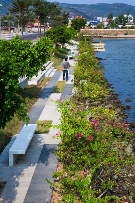 MIA Design Studio complete waterside park in Vietnam Villa Architecture, Pocket Park, Urban Landscape Design, Urban Park, Platypus, Parking Design, Landscape Projects, Urban Planning, Landscape Architect