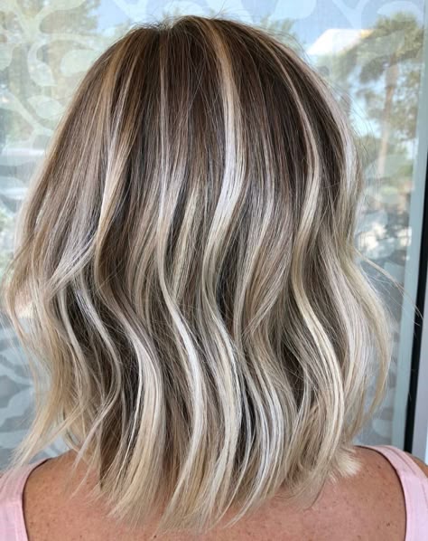 Balayage Lob, Short Ombre, Dimensional Blonde, Balayage Blonde, Frontal Hairstyles, Balayage Hair Blonde, Short Hair Balayage, Brown Blonde Hair, Hair Color Balayage