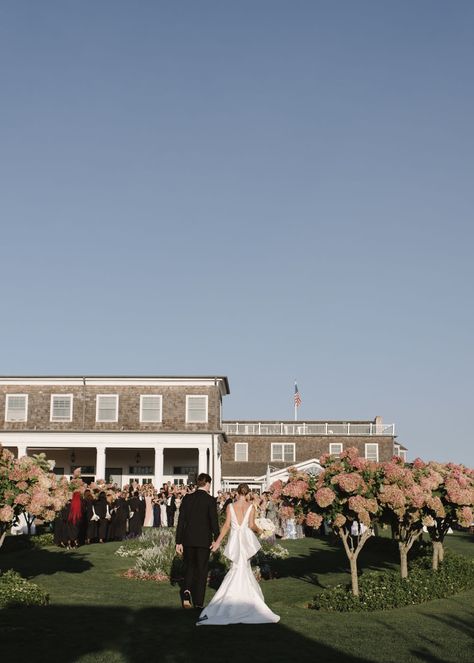 Wedding Venues Country Club, Hamptons Backyard Wedding, Hamptons Country Club, Black Tie Coastal Wedding, Indoor Country Club Wedding Reception, Hamptons Wedding Aesthetic, Black Tie Garden Wedding, Hamptons Pool, Party In The Hamptons