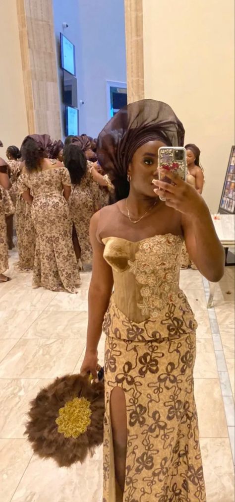 Brown Aso Ebi, Aso Ebi Color Combinations, Brown Asoebi Styles, Brown Asoebi, Igbo Bride, Nigerian Traditional Wedding, Grad Outfits, Wedding Colours, Gold Bridesmaids