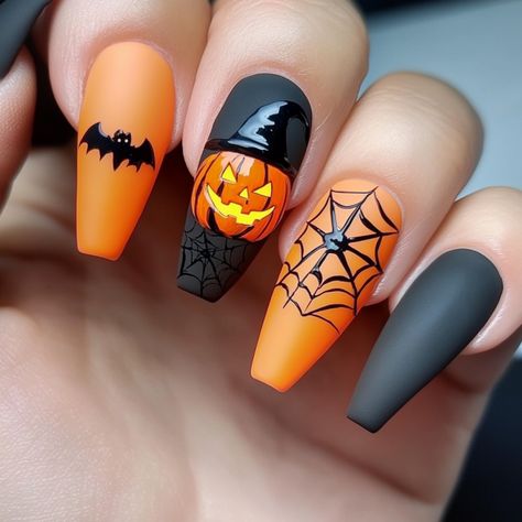 Halloween Design Nails, Nail Halloween Designs, Halloween Nail Art Tutorial, Funky Nail Designs, Halloween Acrylic Nails, Crazy Nails, Halloween Nail Designs, Fall Nail Art, Nail Designs Glitter