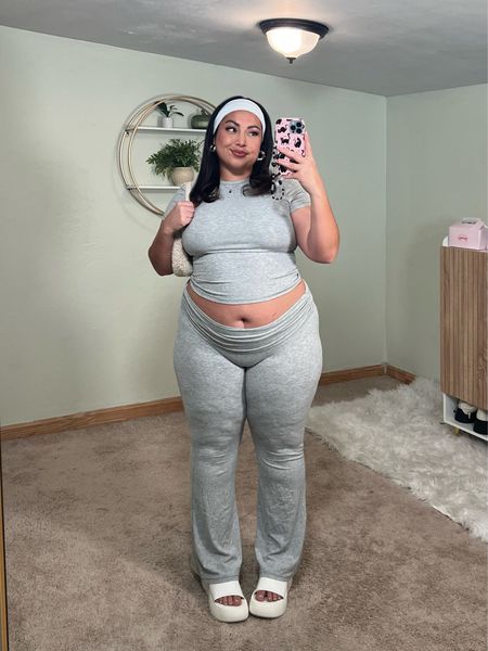 Plus Size Y2k, Summer Workout Outfits, Plus Size Baddie, Plus Size Baddie Outfits, Plus Size Summer Outfit, Comfy Outfit, Outfits Verano, Cute Everyday Outfits, Curvy Girl Outfits