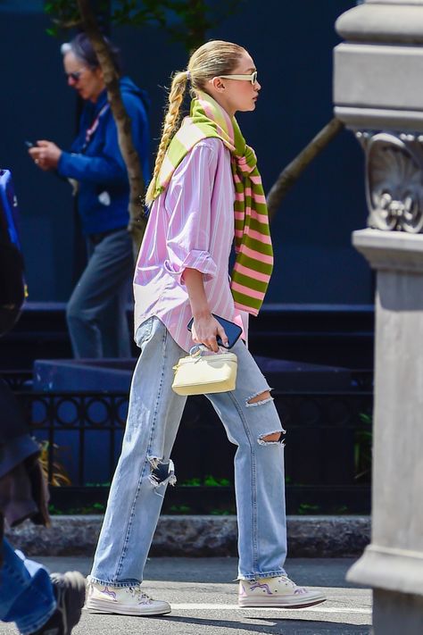 Gigi Hadid 2024 Style, Street Style Gigi Hadid, 2024 Celebrity Style, Gigi Hadid Style 2024, Gigi Hadid Street Style 2024, Gigi Hadid Street Style 2023, Celebrity Street Style 2024, Gigi Hadid 2024, Gigi Hadid Outfits Casual