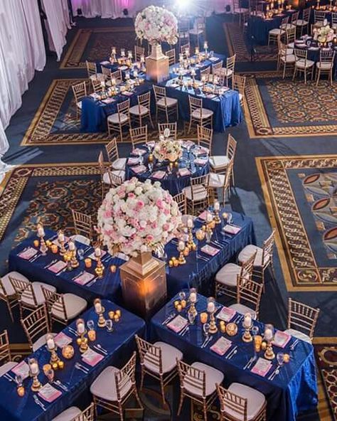 Wedding Table Layouts, Seating Wedding, Wedding Reception Layout, Sitting Arrangement, Reception Layout, Wedding Table Seating, Reception Seating, Idul Fitri, Salou