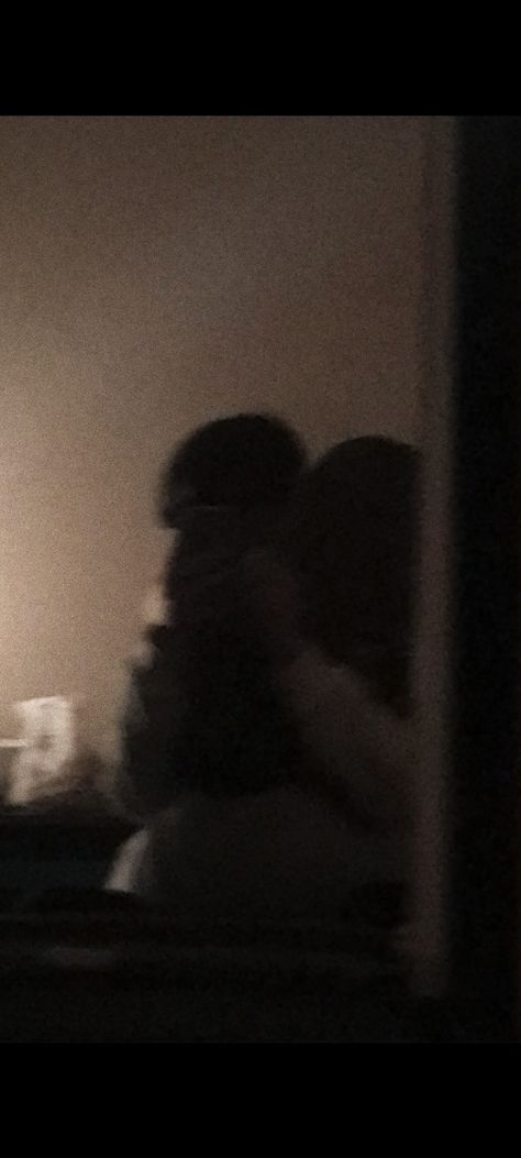 Hide Face Selfie Couple, Couples Hiding Face, Couple Goal No Face No Case, Mirror Selfie Couple Relationship Goals, Cute Couple Pics No Face No Case, Long Hair Boyfriend Couple, Cute Couples Goals Photos Hidden Face, Cute Couple Pics Mirror Spicy, Bf Pictures No Face