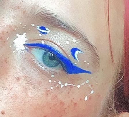 Firework Eyeliner, Planet Makeup Looks, Celestial Eyeliner, Alien Eyeliner, Hozier Makeup, Space Themed Makeup, Constellation Makeup, Space Eyeliner, Planet Makeup