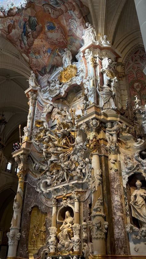 📍Catedral de Toledo, España 🇪🇸 🖼️ La Catedral Primada Santa María de Toledo rappresenta uno dei principali monumenti storici della città.… | Instagram Colombia Trip, City Aesthetics, Bob The Builder, Art Study, Ap Art, Art Studies, Santa Maria, Toledo, Art History