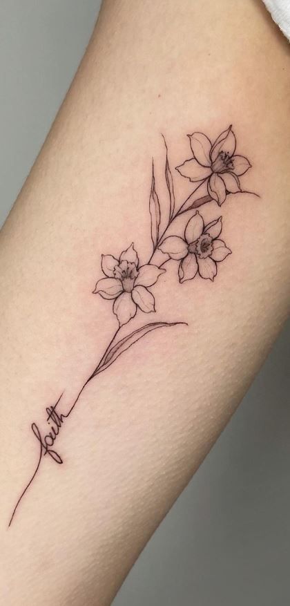 Anime Tattoo Ideas Small, Tattoo Animation, Welsh Tattoo, White Rose Tattoo, Black And White Rose Tattoo, Animation Tattoo, Mum Tattoo, Kids Tattoo, Inspo Tattoo