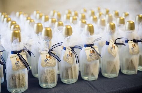 Great Gatsby Favors Ideas, Wine Bottle Party Favors, Wine Party Favors Birthday, Green And Gold Party Favors, Mini Wine Bottle Favors Wedding, Wine Party Favors, Wine Bottle Wedding Favors, Mini Wine Bottle Favors, Wine Bottle Favors