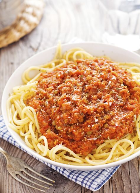 photo inspiration - use walnuts and brown lentils for a vegetarian bolognese