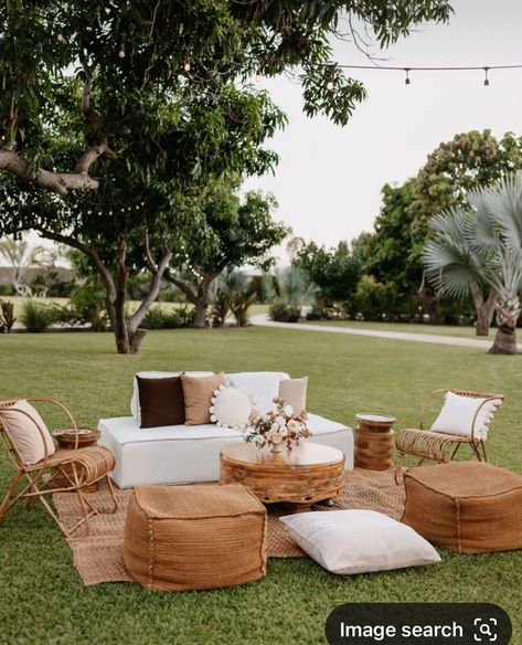 Outdoor Wedding Seating Ideas Reception Lounge Areas, Wedding Outdoor Furniture Lounge Areas, Outdoor Seating Wedding Reception, Outdoor Seating For Party, Garden Wedding Lounge Area, Seating Area At Wedding, Boho Wedding Furniture Lounge Areas, Seating Area Wedding Reception, Relaxed Wedding Reception Ideas