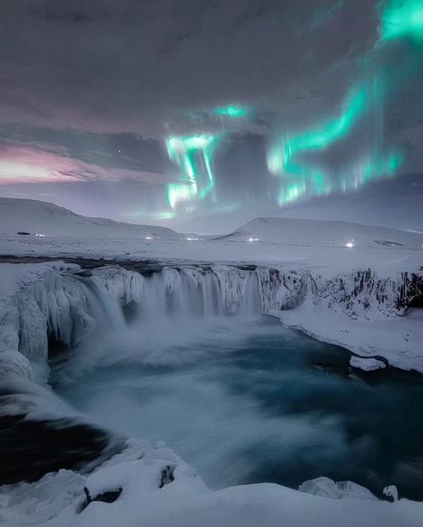 Iceland's beauty is mesmerizing with its dramatic waterfalls 💦, volcanic landscapes 🌋, and vast glaciers ❄️. The northern lights 🌌 illuminate the sky, while geothermal hot springs ♨️ offer relaxation. This land of fire and ice captivates nature enthusiasts and adventurers alike. 🌿✨ . . . 📌 𝐂𝐨𝐮𝐧𝐭𝐫𝐲 : Iceland 🇮🇸 📷 @ronald_soethje . . . 🐾 𝐅𝐨𝐥𝐥𝐨𝐰 @roamingworldofficial for more stunning photos 🐾 . . . Tag 👥 someone with whom you would like to visit. Iceland Beauty, Iceland Glacier, Land Of Fire And Ice, Iceland Nature, Iceland Landscape, Ancient Houses, The Northern Lights, Dream Travel Destinations, Iceland Travel