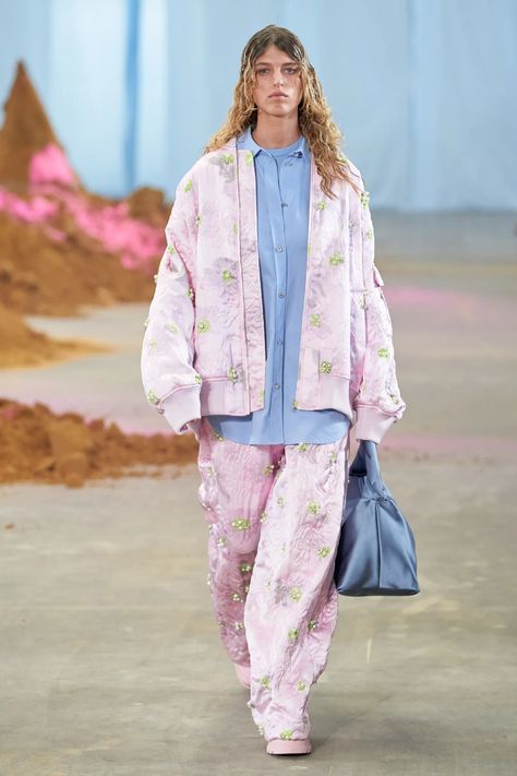 Spring 2023 Fashion Show, Copenhagen Spring, Fashion Week Backstage, Stine Goya, Casual Outfit Inspiration, Nylon Pants, High Fashion Outfits, Copenhagen Style, Copenhagen Fashion Week