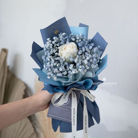 2 Rose Bouquet, Dried Flowers Bouquet Gift, Cute Small Flower Bouquet, Single Rose Wrapping Ideas, One Rose Bouquet Wrap, Small Flower Bouquet Gift, Single Bouquet Flower, One Rose Bouquet, 1 Rose Bouquet