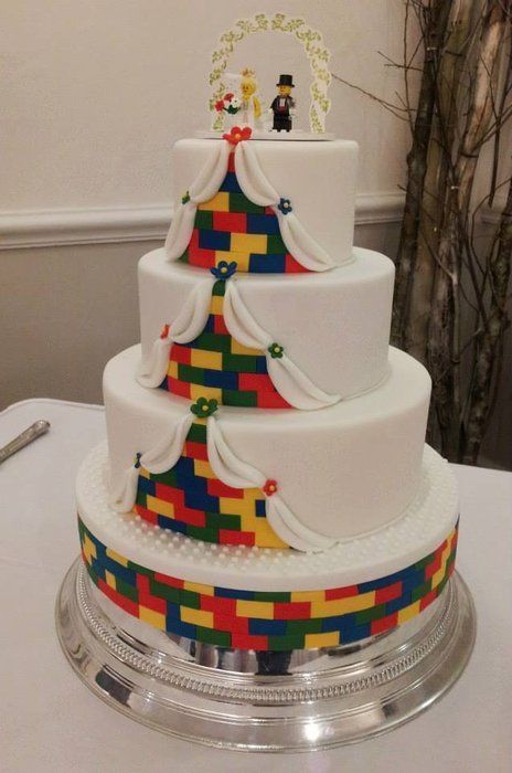 Lego Wedding Cake, probably more the size that we're going to need with 100 People. Lego Wedding Cake, Lego Themed Cake, Lego Wedding Cakes, Rhinestone Wedding Cake, Lego Wedding, Lego Cake, Unique Wedding Cakes, Cool Wedding Cakes