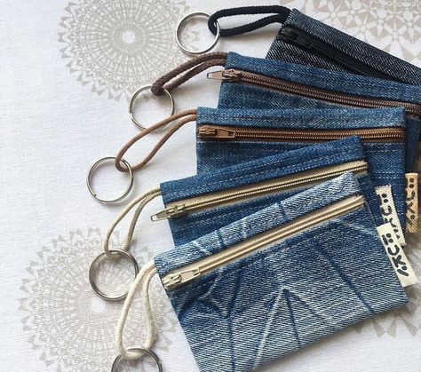 Återvinna Jeans, Artisanats Denim, Denim Bag Patterns, Tas Mini, Denim Crafts Diy, Blue Jeans Crafts, Denim Purse, Sew Ins, Jean Crafts