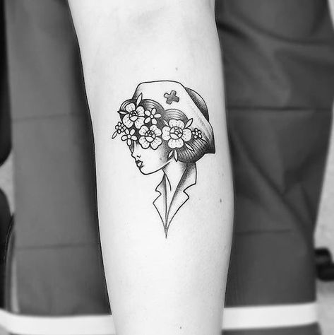 38 Beautiful Nurse Tattoos with Meaning - Our Mindful Life Traditional Tattoo Nurse, Healthcare Tattoo, Stethoscope Tattoo, Doctor Tattoo, Nurse Tattoo, Medical Tattoo, Stylish Tattoo, Back Of Shoulder Tattoo, Head Tattoos