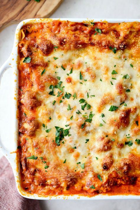 Small Batch Lasagna l SimplyScratch.com #easy #smallbatch #lasagna #dinner #pasta #bakedpasta #recipe Small Batch Lasagna, Small Lasagna Recipe, Small Lasagna, Lasagna Dinner, Lasagna Recipe With Ricotta, Small Batch Cooking, Recipes For 2, Meals For 2, Baked Lasagna