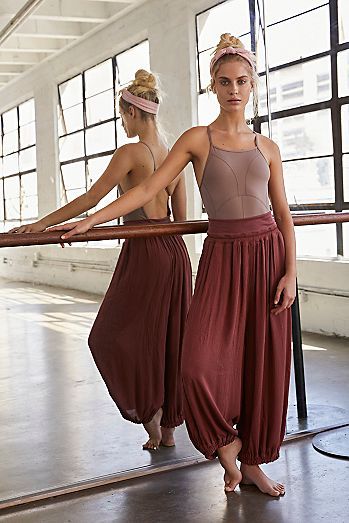 Yoga Girls, Mode Hippie, Sup Yoga, Yoga Fashion, Workout Outfit, Yoga Girl, Sporty Outfits, 가을 패션, Yoga Wear