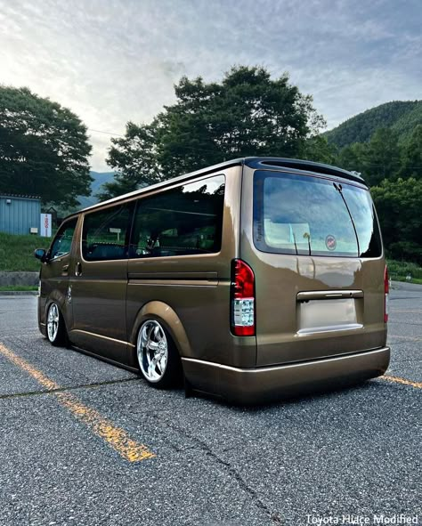 Peanut 🥜😍 Credits : shingo - Toyota Hiace Modified | Facebook Hiace Van Modified, Toyota Hiace Modified, Jdm Van, Car Wrapping Design, Hiace Van, Toyota Wish, Toyota Van, Money Tattoo, Toyota Hiace