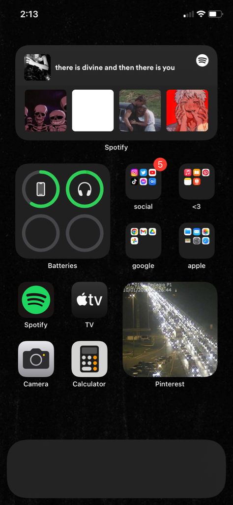 Iphone 11 Layout Homescreen, Iphone 11 Widgets, Iphone 11 Layout, Phone Organisation, Aesthetic Layout, My Homescreen, Iphone Ideas, Phone Decor, Screen Layout