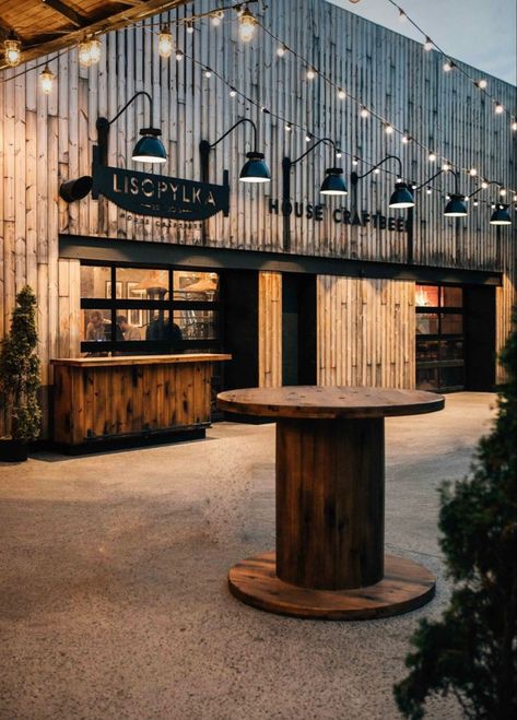 Bbq Restaurant Design, Gerobak Vintage, Warehouse Cafe, Barn Cafe, Outdoor Restaurant Patio, Restaurant Exterior Design, Brewery Design, Restaurant Exterior, Industrial Restaurant