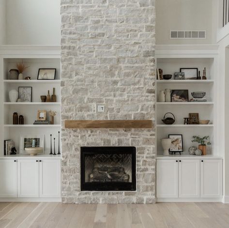 Black Tile Fireplace, Eldorado Stone, Home Backyard, Built In Shelves Living Room, Tile Fireplace, Living Room Built Ins, Fireplace Built Ins, Black Tile, Casa Country