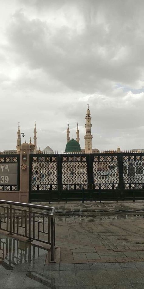 Jannatul Baqi, Madina Munawara, Fasting Prayer, Hd Landscape, Madina Sharif, Clouds Wallpaper Iphone, Muslim Photos, Ramadan Prayer, Profile Picture Images