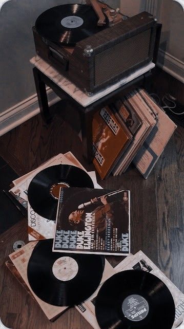 Dark Theme Aesthetic, Vinyl Aesthetic, Dark Academia Aesthetic, Online Fashion Store, Music Aesthetic, Music Wallpaper, Women's Lingerie, Brown Aesthetic, Record Player