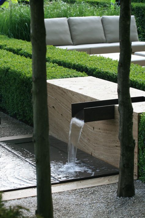 Contemporary Water Feature, Modern Garden Landscaping, Modern Water Feature, Outdoor Water Feature, Outdoor Water Features, Garden Water Feature, Fountains Backyard, Games Design, Backyard Water Feature