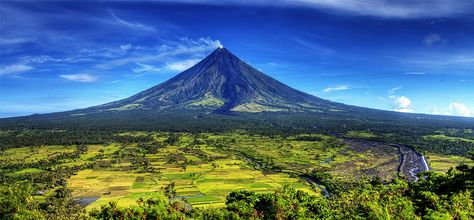 Mt Mayon Mt Mayon, Mayon Volcano, Legazpi City, Monte Everest, Philippines Travel, Natural Park, Places Around The World, Heritage Site, World Heritage Sites