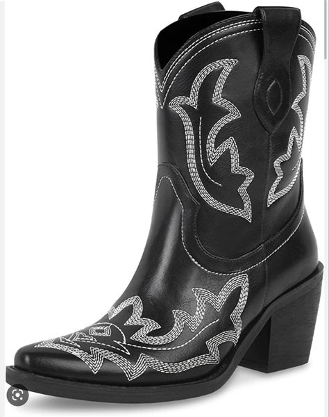 The cutest black cowgirl boots! So comfortable, cheap, and great quality! Western Boots For Women, Short Cowboy Boots, Classic Embroidery, Black Cowgirl, Cowgirl Cowboy, Western Boots Women, Cowboy Western, Tonga, Western Cowboy Boots