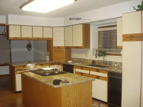 70s Kitchen Makeover, 1980 Kitchen, Upcycle Kitchen, Cheap Kitchen Makeover, 1980s Kitchen, Rental Kitchen Makeover, Types Of Kitchen Cabinets, 80s Kitchen, 70s Kitchen