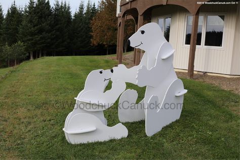 3D Momma and Baby Polar Bears – WoodchuckCanuck.com Polar Bear Christmas Decorations, Outdoor Christmas Diy, Wood Yard Art, Baby Polar Bears, Snow Theme, Polar Bear Christmas, Christmas Yard Art, Bear Decor, Winter Crafts For Kids