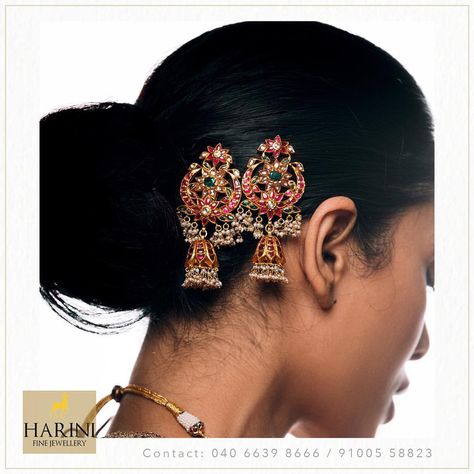 Jewellery detailing ❤️ . Photo by @cliquestudio.in #bridesofhyderabad #bride #bridalinspiration #weddingideas #bridal #weddingphotography… Ear Cuffs Gold Indian, Ear Cuffs Gold, Latest Gold Jewellery, Gold Ear Cuff, Gold Jewelry Earrings, India Jewelry, Indian Clothing, Emerald Necklace, Gold Earrings Designs