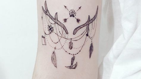 Vox Machina Tattoo, Wicca Beliefs, Dnd Tattoos, Stream Tattoo, D20 Tattoo, Dnd Tattoo, Matthew Mercer, Tats Ideas, Transition Goals