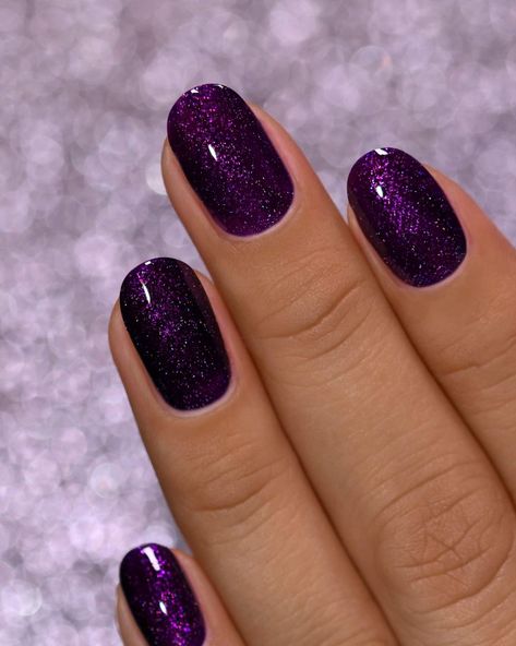 Purple Nails Shiny, Deep Purple Glitter Nails, Shimmer Purple Nails, Sparkly Dark Purple Nails, Shimmery Purple Nails, Purple Nails Glitter Sparkle, Gel Nails Short Purple, Purple Sparkly Nails Short, Dark Purple Homecoming Nails