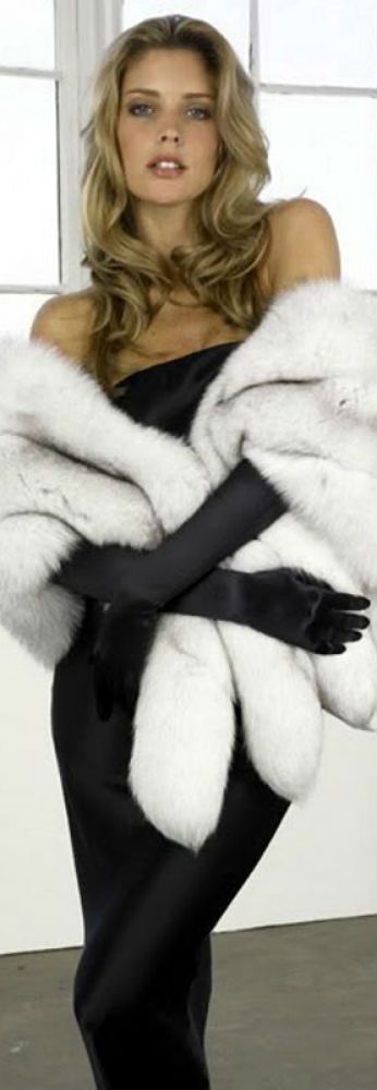 Fur Shawl Outfit, Shawl Outfit, Fabulous Furs, Fur Accessories, Fur Shawl, Fur Stole, White Fur, White Faux Fur, Fur Fashion