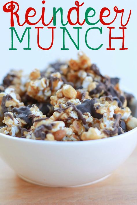 Nuts And Chocolate, Popcorn Recipes Easy, A Place To Call Home, Popcorn Treats, Chex Mix Recipes, Christmas Candy Recipes, Snack Mix Recipes, Holiday Snacks, Popcorn Recipes