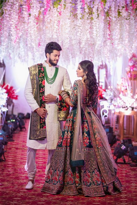 Couple Poses For Wedding Bride Groom, Wedding Shoot Poses Indian, Indian Wedding Pose, Capal Pic Shadi, Groom Bengali Wedding Outfits, Wedding Couple Poses Photography Indian, Bride And Groom Indian Wedding Outfit For Reception, Indian Wedding Reception Outfit Couple, Bengali Wedding Poses