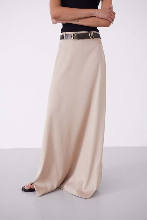 Sustainable Trousers & Skirts | Luxury Women's Fashion | Mother of Pearl Long Skirts Style, Champagne Skirt, Long Skirt Fashion, Maxi Skirt Outfits, Luxury Women Fashion, Side Splits, Tailored Trousers, Beach Dress, Waist Band