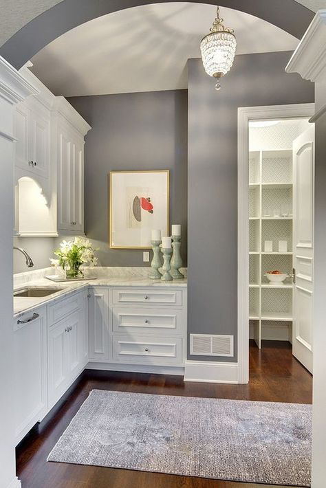 White cabinets & gray walls - Benjamin Moore "Dior Gray" Kitchen Paint Design, Grey Painted Kitchen, Paint For Kitchen Walls, White Cupboards, Cheap Kitchen Cabinets, Grey Kitchen Designs, Gray Walls, Kitchen Wall Colors, Kraf Diy