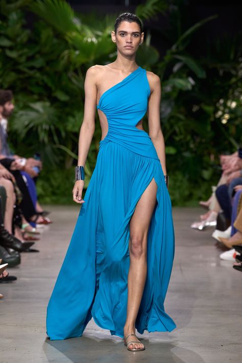 Nyfw Runway, Bouchra Jarrar, Moda Paris, Spring Summer 2023, Michael Kors Collection, Heidi Klum, Spring 2023, Fashion Show Collection, Looks Style