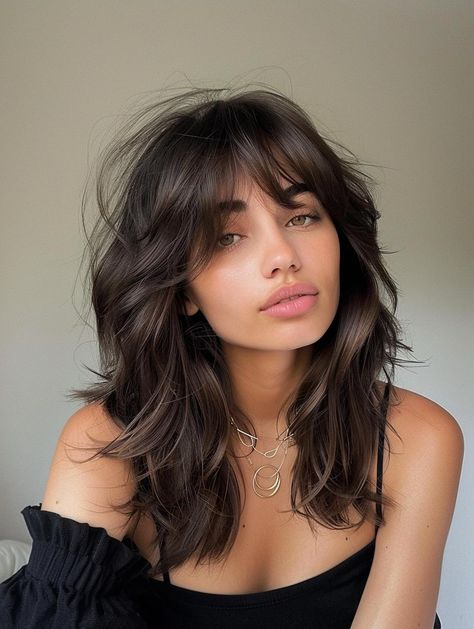 Trendy Shoulder Length Haircuts with Curtain Bangs for 2024 Front And Curtain Bangs, Layer And Bangs Haircut, Full Curtain Bangs Medium Hair, Layered Thick Hair With Bangs, Medium Hair Ideas Haircuts, Brown Hair Medium Length Curtain Bangs, Bangs With Waves, Wavy Hairstyles Medium With Bangs, Curtain Bangs Medium Hair Length