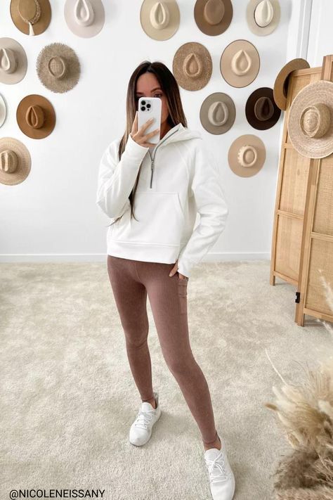 Sweatshirt Workout Outfit, Brown Athletic Leggings Outfit, Light Brown Leggings Outfit, Brown Workout Outfits, Active Wear Outfits Casual, Nike Leggings Outfit, Brown Leggings Outfit, Choco Girl, Hoc Autumn