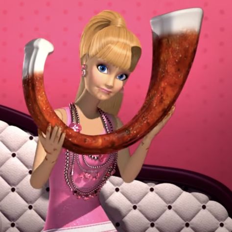 Barbie Life In The Dreamhouse Hairstyles, Barbie Foods Movies, Barbie Life In The Dreamhouse Pfp, Barbie Life In The Dreamhouse Icons, Barbie Life In The Dreamhouse Aesthetic, Barbie Life In The Dreamhouse Funny, Funny Bratz, Food Movie, Barbie Life In The Dreamhouse