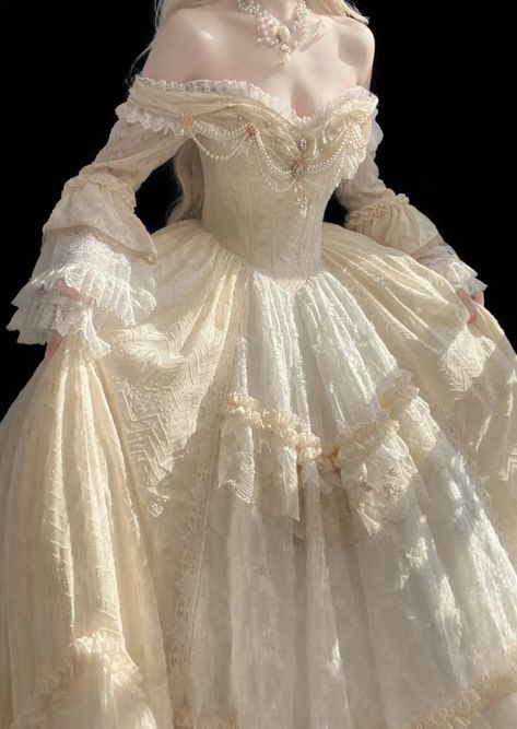 Istoria Modei, Gaun Abad Pertengahan, Chique Outfits, Old Fashion Dresses, Fantasy Dresses, Dream Wedding Ideas Dresses, Fantasy Gowns, فستان سهرة, Fairytale Dress