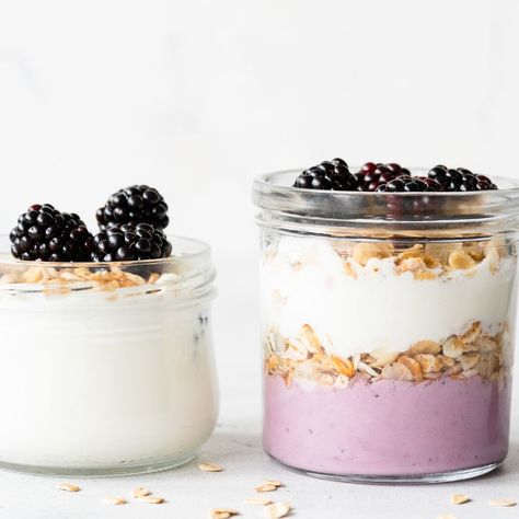 17 Delicious Wahls Protocol Breakfast Recipes Wahls Diet, Wahls Protocol, Breakfast Parfait, Greek Yogurt Parfait, Parfait Breakfast, Yogurt Shop, Skipping Breakfast, Dessert In A Jar, Oats Recipe